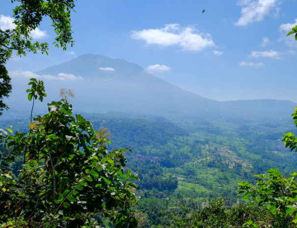 Trekking Sidemen - Sangkan Gunung Temple Circular Walk - Villa Uma Dewi Sri